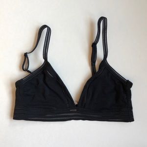 Small Gap Love Bralette in Black